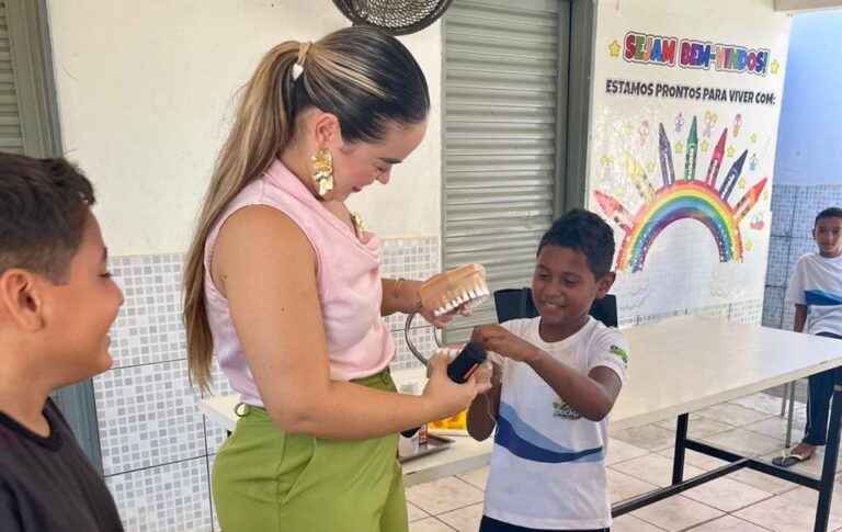 PARNAGUÁ/PI REFORÇA AÇÕES DE SAÚDE BUCAL ENTRE ESTUDANTES