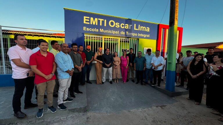 CAJUEIRO DA PRAIA AVANÇA NA EDUCAÇÃO COM ENTREGA DE NOVA ESTRUTURA DA ESCOLA MUNICIPAL OSCAR LIMA