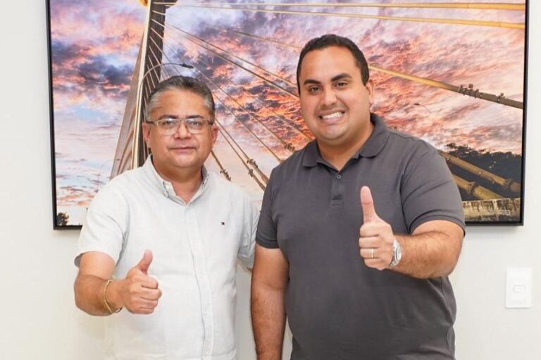 MARCOS PARENTE/PI:REUNIÃO ENTRE PREFEITO E DEPUTADO DISCUTE AQUISIÇÃO DE EQUIPAMENTOS PÚBLICOS PARA O MUNICÍPIO