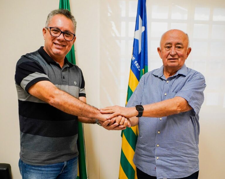 NAZÁRIA/PI: PREFEITO DO MDB DECLARA APOIO E FORTALECE CAMINHADA DE JÚLIO CÉSAR