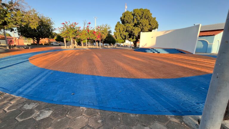 PARNAGUÁ/PI: GESTÃO DE MIGUELÃO PROMOVE REVITALIZAÇÃO DA PRAÇA MARQUÊS DE PARANAGUÁ