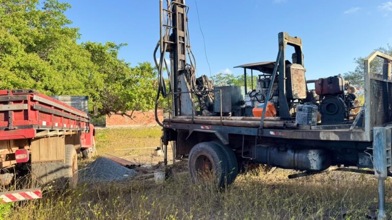 CAJUEIRO DA PRAIA/PI: PREFEITURA AVANÇA COM OBRAS PARA AMPLIAR ABASTECIMENTO DE ÁGUA NA REGIÃO SALINEIRA