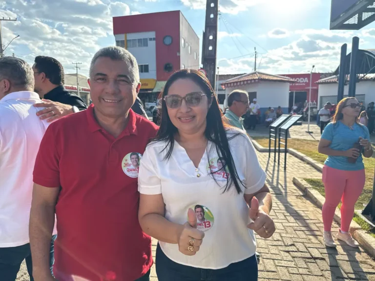ÁGUA BRANCA/PI: PREFEITA GERLANE CABRAL PARTICIPA DE CAMINHADA COM LIDERANÇAS DA BASE GOVERNISTA
