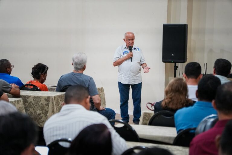 TERESINA/PI: JÚLIO CÉSAR REÚNE MAIS DE 70 PASTORES E DISCUTE PAUTAS DOS EVANGÉLICOS