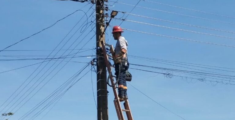 MARCOS PARENTE/PI: PREFEITURA REALIZA MANUTENÇÃO E REFORÇO DA ILUMINAÇÃO PÚBLICA