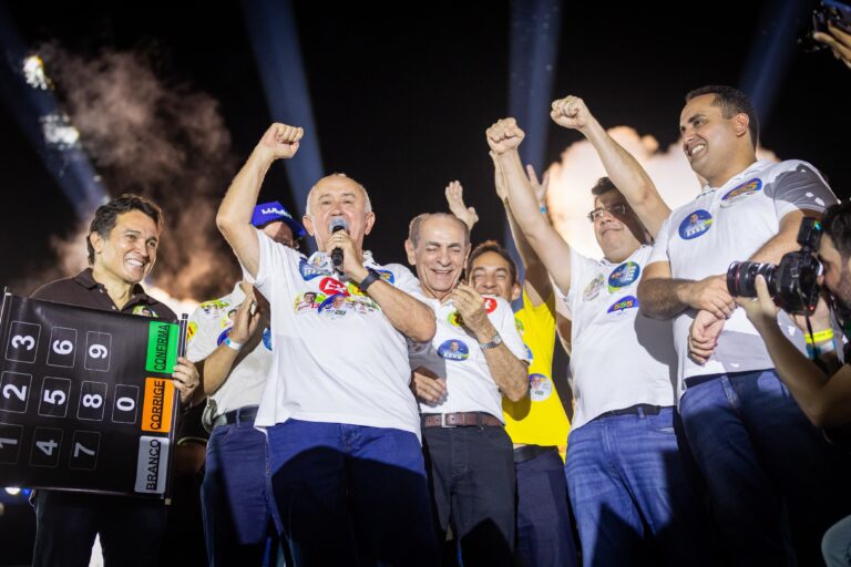 JÚLIO CÉSAR PARTICIPA DE ATO DE GEORGIANO NETO EM TERESINA/PI