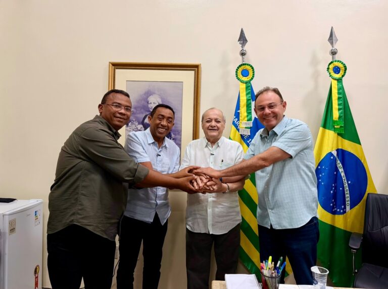 FORA DA PAUTA: NOVOS CAMINHOS NA POLÍTICA! SÍLVIO MENDES APOSTA EM JOEL RODRIGUES E MOVIMENTA OS BASTIDORES DO PIAUÍ