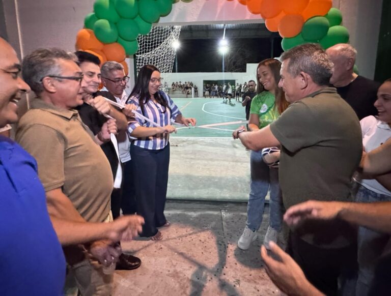 SÃO GONÇALO/PI: PREFEITA GERLANE CABRAL INAUGURA REFORMA DE POLIESPORTIVO COM APOIO DE ZÉ SANTANA