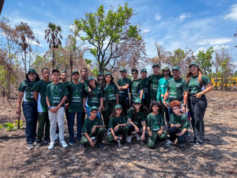 LAGOA/PI: PROJETO GUARDIÕES MIRINS LEVA ESTUDANTES AO RIO BARREIRO PARA AÇÃO DE EDUCAÇÃO AMBIENTAL